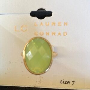 NWT Lauren Conrad gold ring with green faceted stone Size 7